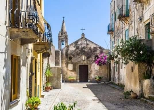 Lipari Centro Storico Flat 7 Min From Port Lejlighed Eksteriør billede