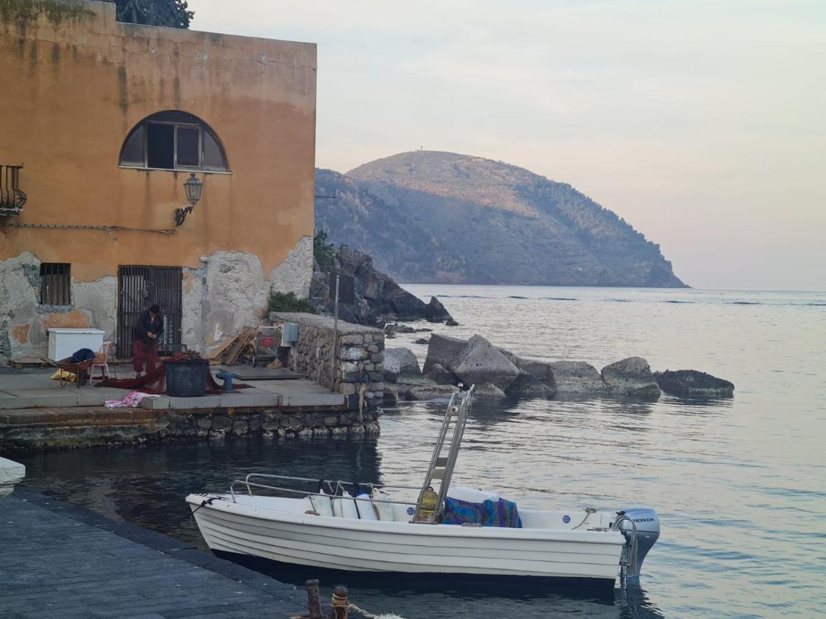 Lipari Centro Storico Flat 7 Min From Port Lejlighed Eksteriør billede